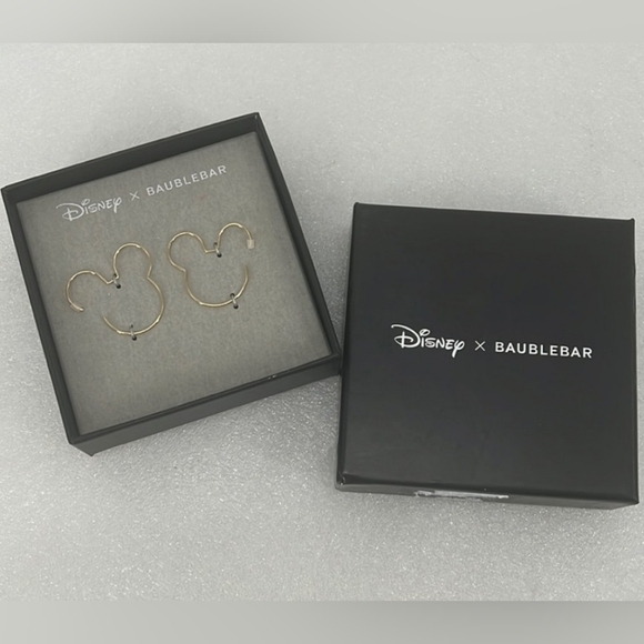 Disney x Baublebar Mickey earrings Goldtone New in Box - Picture 3 of 4